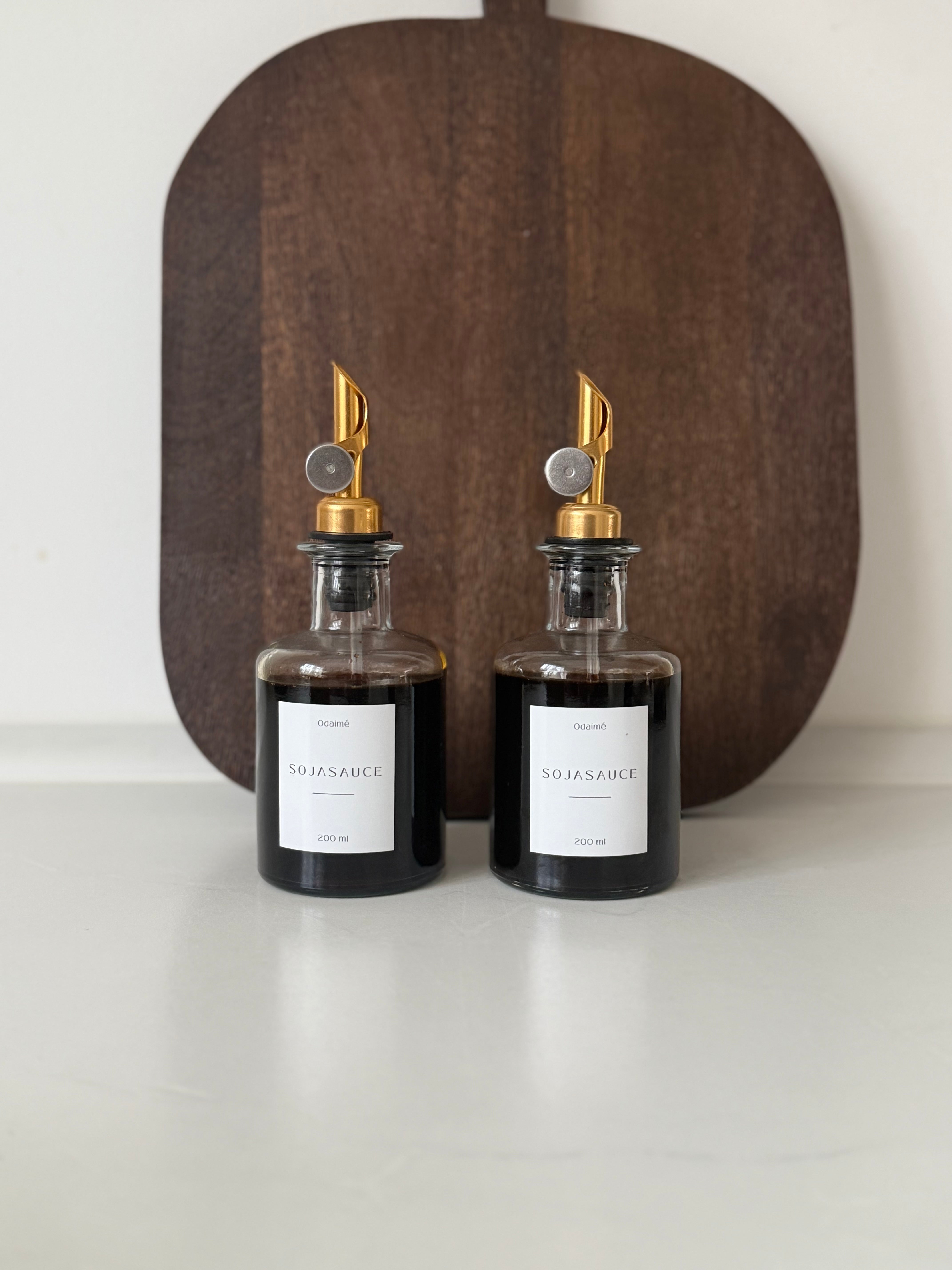 LEANA - 200ml Essig- und Ölspender aus Glas mit außergewöhlichem Ausgießer in 6 Farben