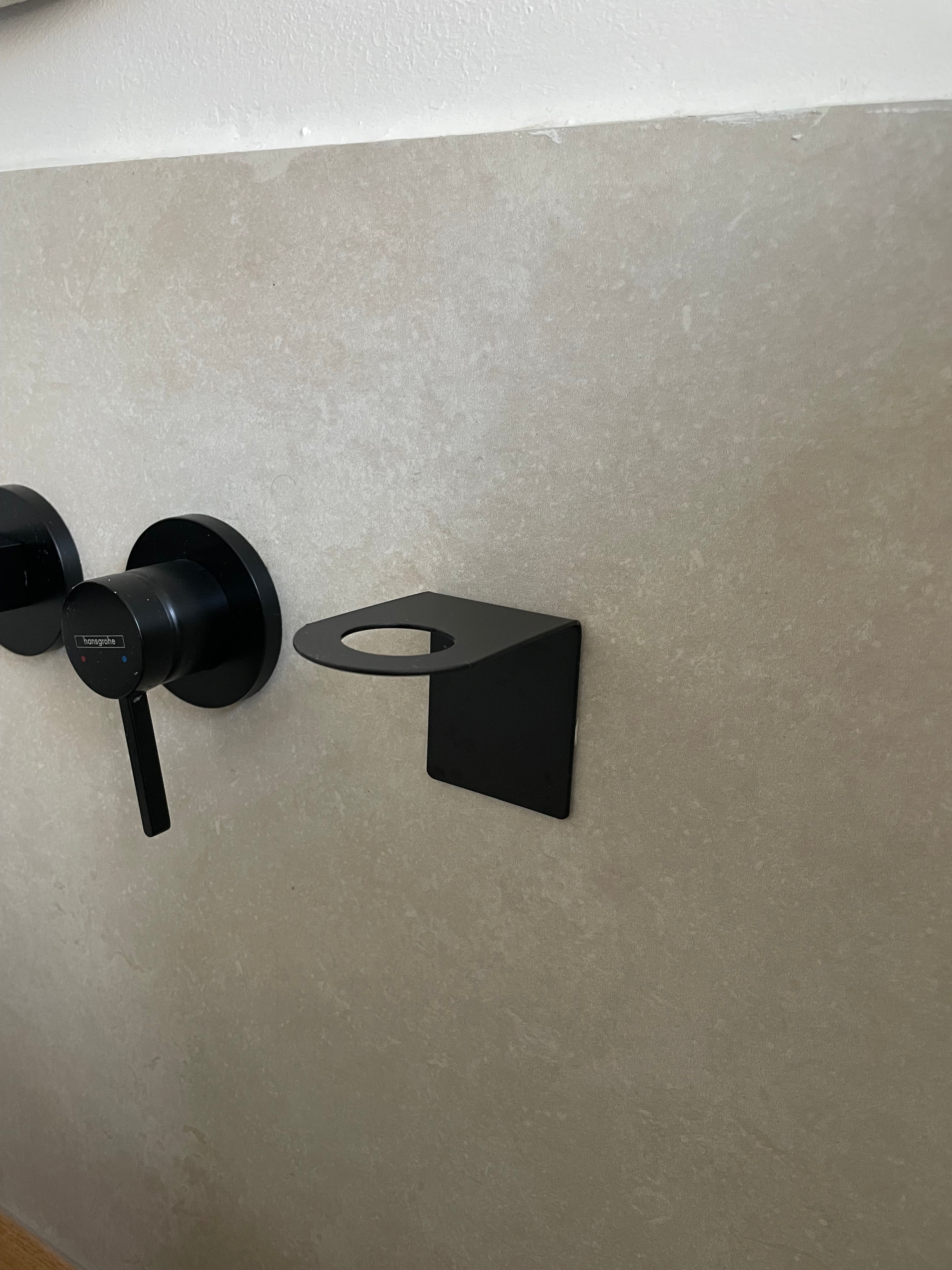 Edelstahlhalterung in Schwarz-Matt für Seifenspender, Shampoo, Spülmittel