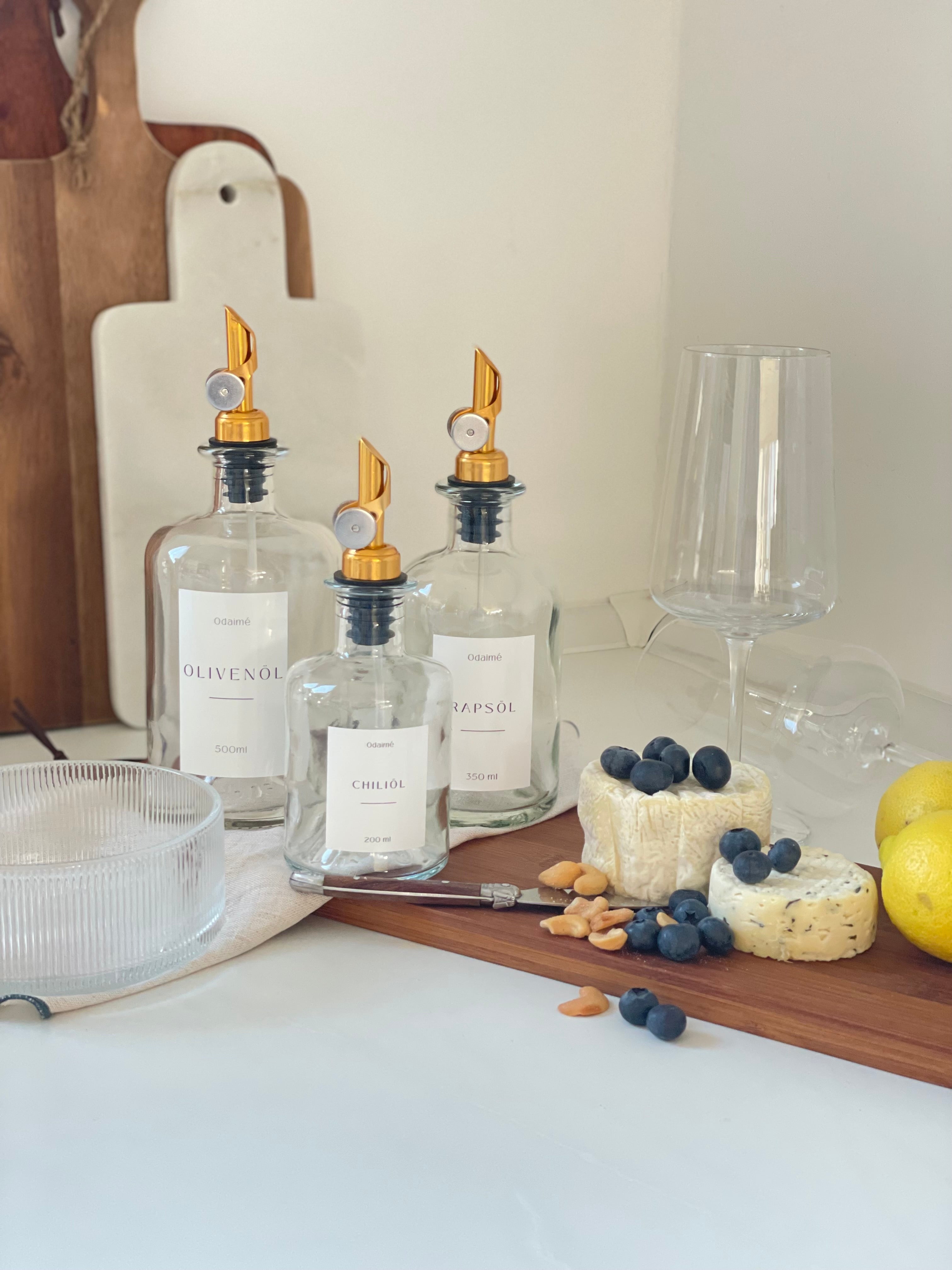 MOREA - 350ml Essig- und Ölspender aus Glas mit außergewöhlichem Ausgießer in 6 Farben