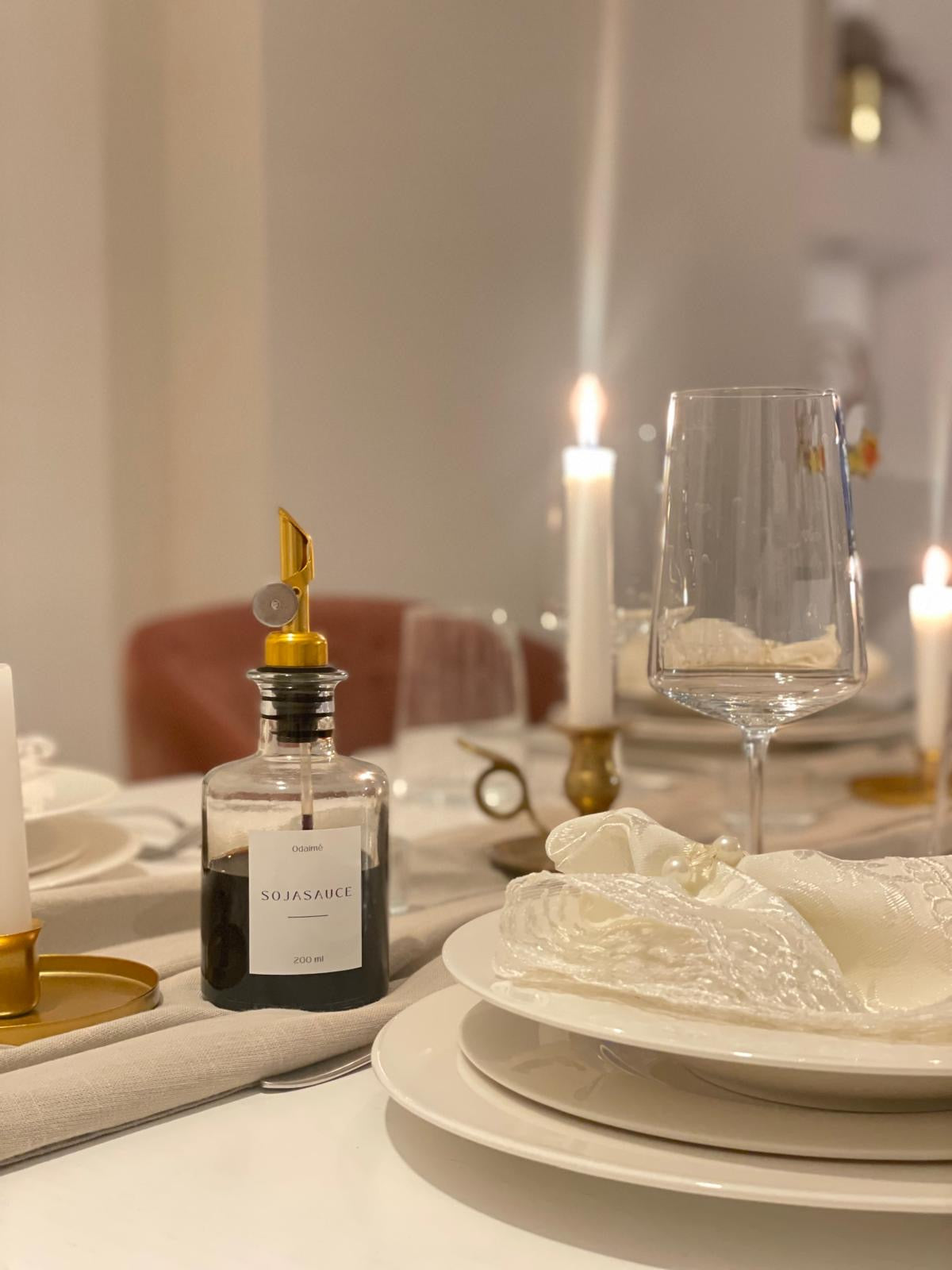 LEANA - 200ml Essig- und Ölspender aus Glas mit außergewöhlichem Ausgießer in 6 Farben